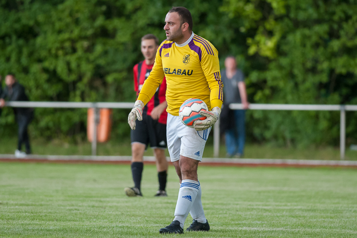 Grollands Keeper Ercan Vayvalako hielt gegen den Bremer SV seinen Kasten sauber. (Foto: Oliver Baumgart)