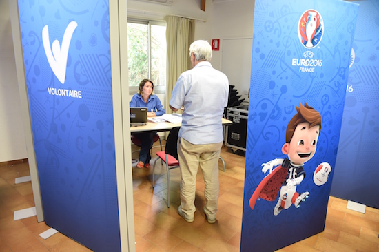 Für die EURO 2016 werden zahlreiche Volunteers gesucht. (Foto: Getty Images)
