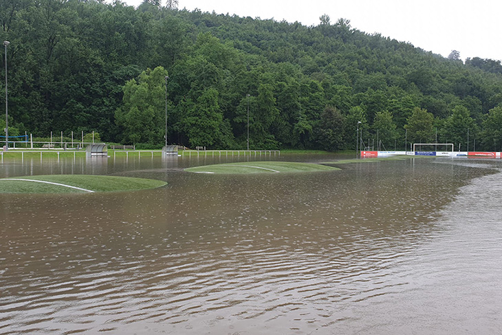 Viele Vereine blicken nach der Flutkatastrophe auf zerstörte Sportplätze zurück. (Symbolfoto: LSB NRW / TuS Müschede 07 e.V.)
