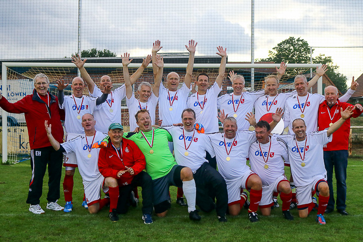 Jubel bei den Ü 50-Senioren des TSV Lesum-Burgdamm. (Foto: Erwin Sawert)