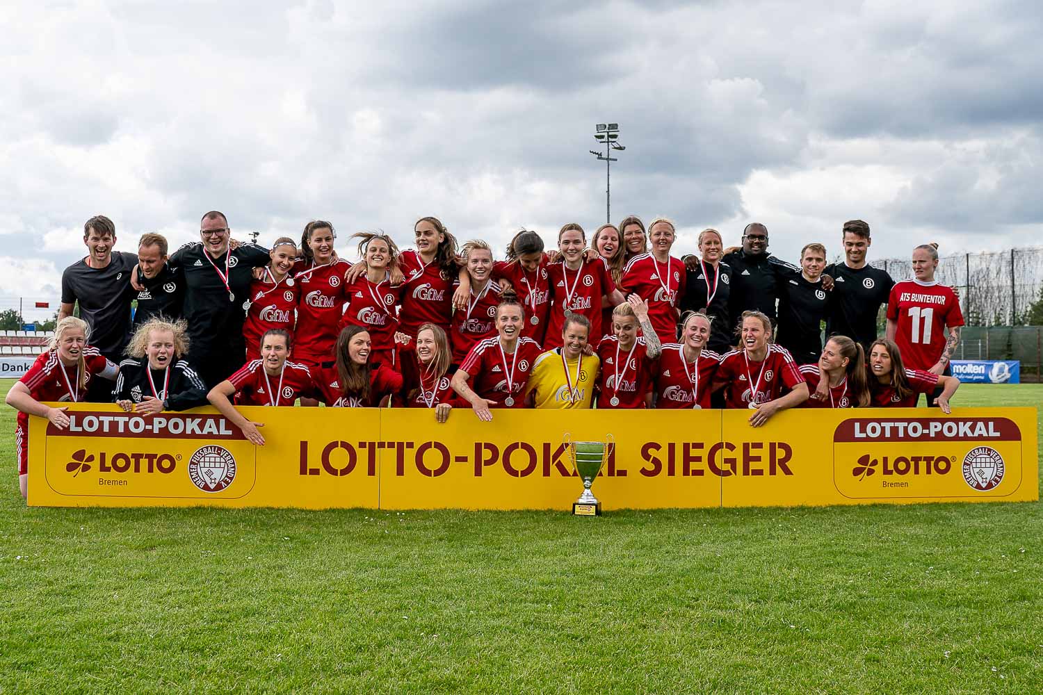 Zum dritten Mal in Folge und zum elften Mal insgesamt gewinnt der ATS Buntentor den LOTTO-Pokal der Frauen. (Foto: Sven Peter - spfoto.de)
