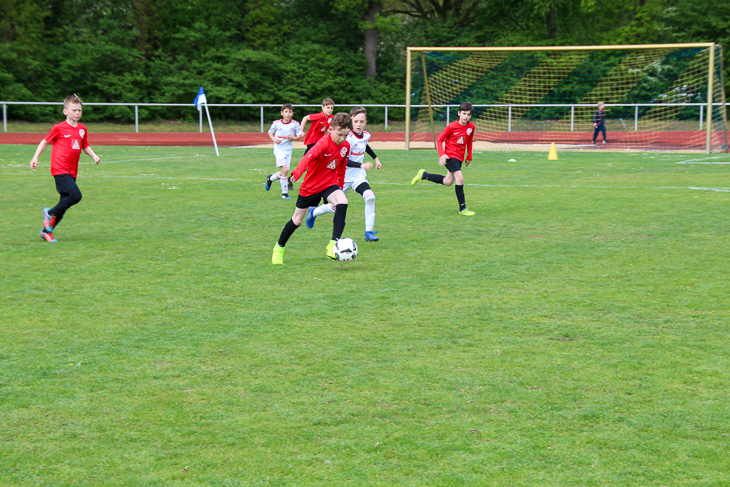 Spielszene aus dem Finalspiel zwischen dem ESC Geestemünde und dem FC Union 60.